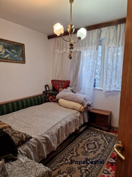 Timisoara, Frigocom, 2 camere semidecomandate et. 4/10, cu balcon