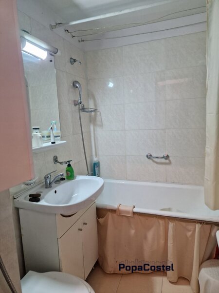 Timisoara, Frigocom, 2 camere semidecomandate et. 4/10, cu balcon
