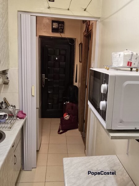 Timisoara, Frigocom, 2 camere semidecomandate et. 4/10, cu balcon
